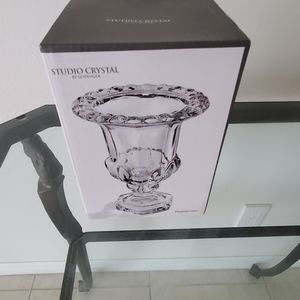 Godinger studio crystal pedestal vase